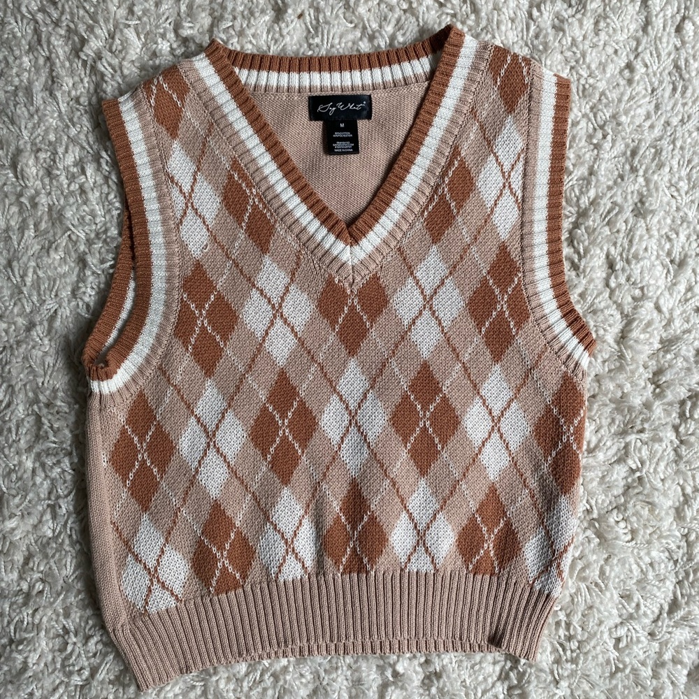 Women’s Sweater Vest Size Medium